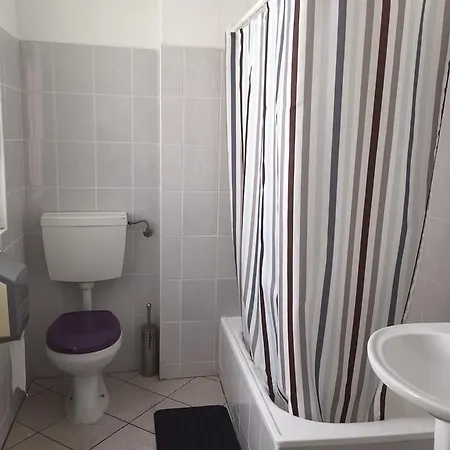 Duque בית הארחה